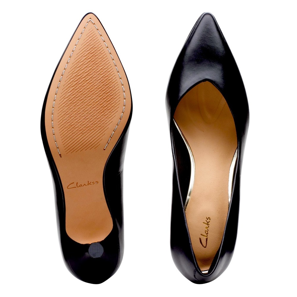 Clarks Violet 55 Court Heels NWT.